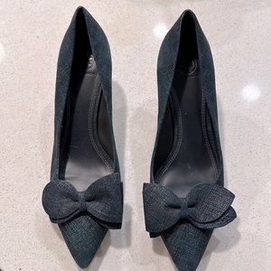 Tory Burch bow tie kitten heels. Women’s 10M - gently worn
